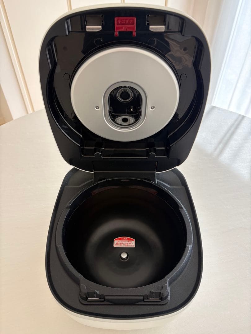 【美品】TIGER 圧力IHジャー炊飯器〈炊きたて〉5.5合 JRI-A100