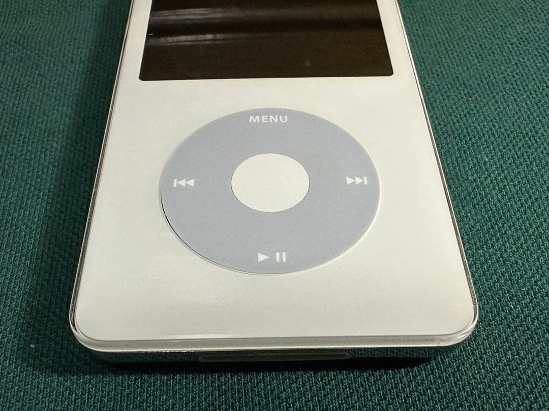 新品同様 iPod Classic 5.5世代　30GB MA444J