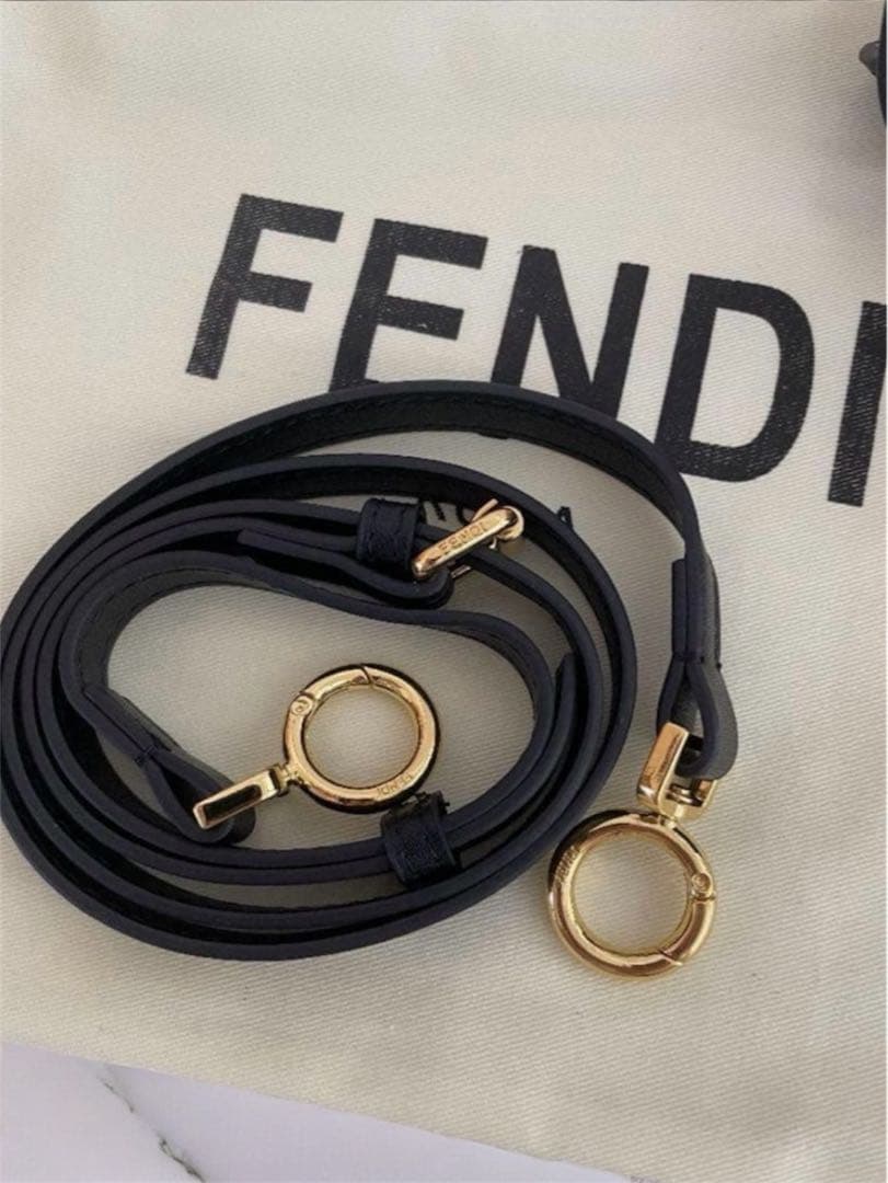 FENDI ピーカブー スモール 2WAY 黒 美品