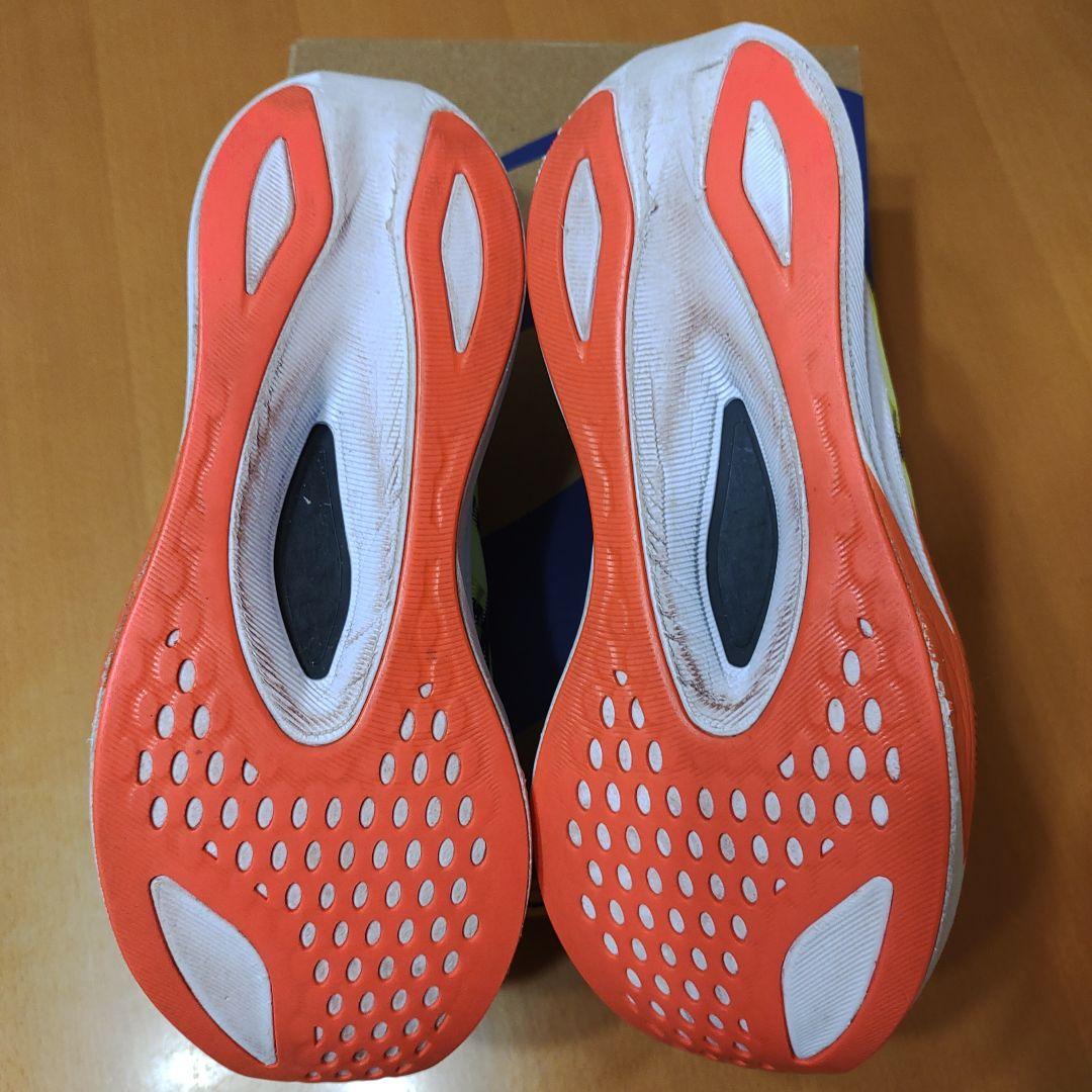 アシックス　マジックスピード4 ワイド25.5㌢