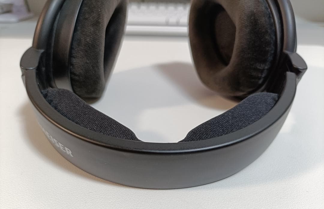 有線ヘッドホン SENNHEISER HD660s