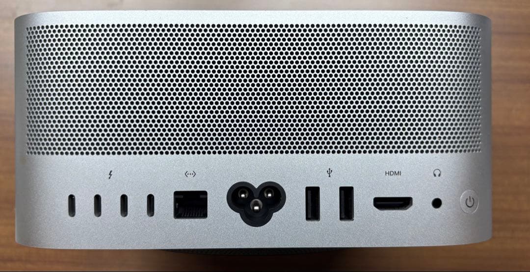 Mac studio 初期吊るしモデル（多分）