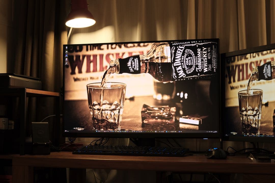 【Bernacles】MSI 32インチMPG321UR-QD 4Kモニタ