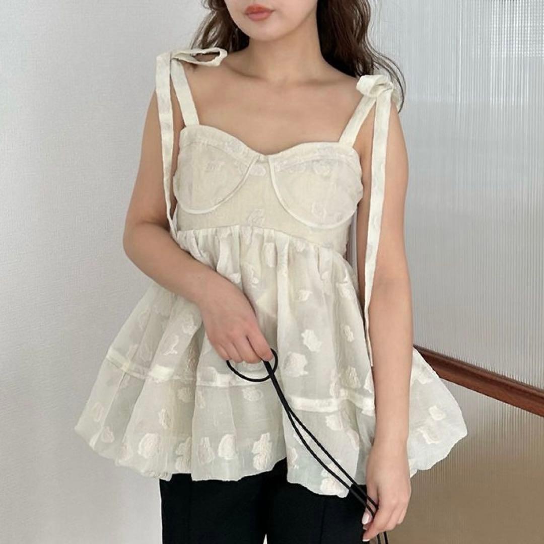 LILY BROWN（リリー ブラウン）　シアージャガードペプラムトップス