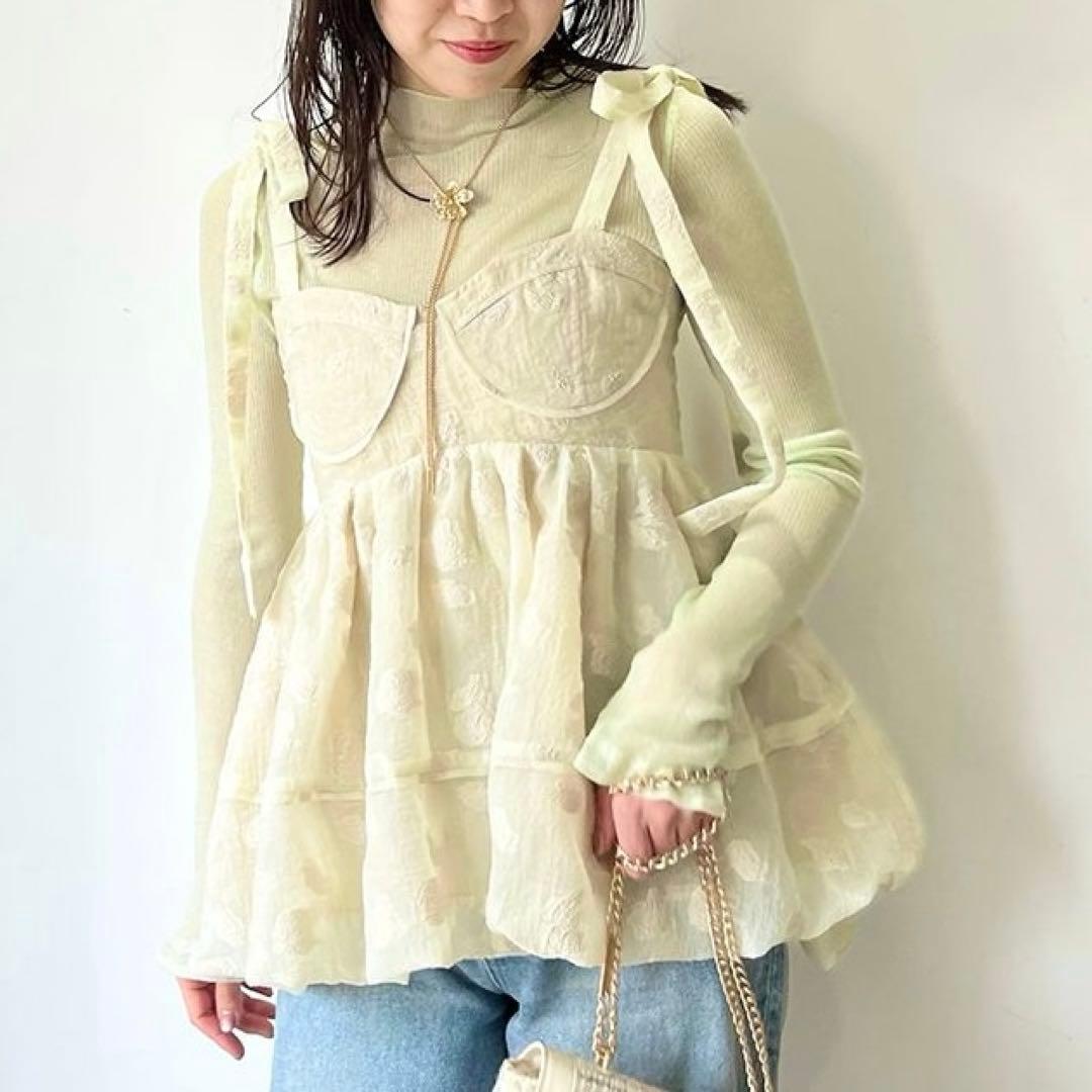 LILY BROWN（リリー ブラウン）　シアージャガードペプラムトップス