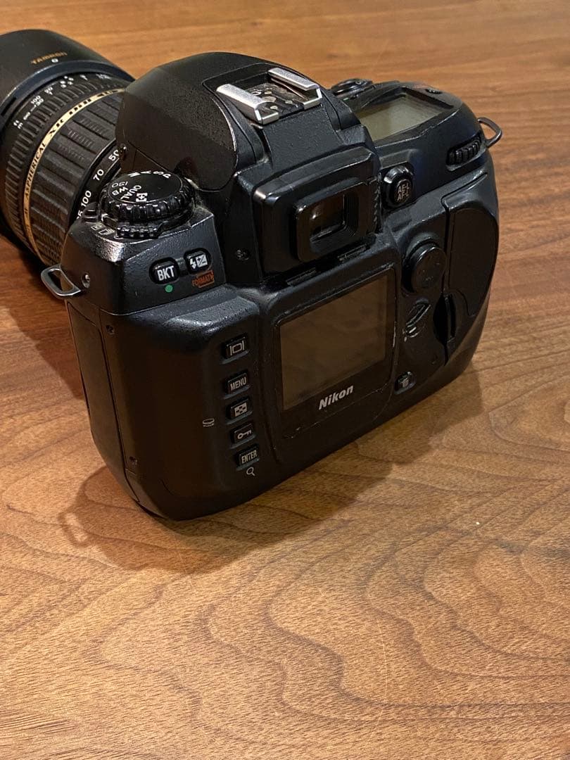 Nikon D100 デジタル一眼レフ　タムロン　18-200 動作品
