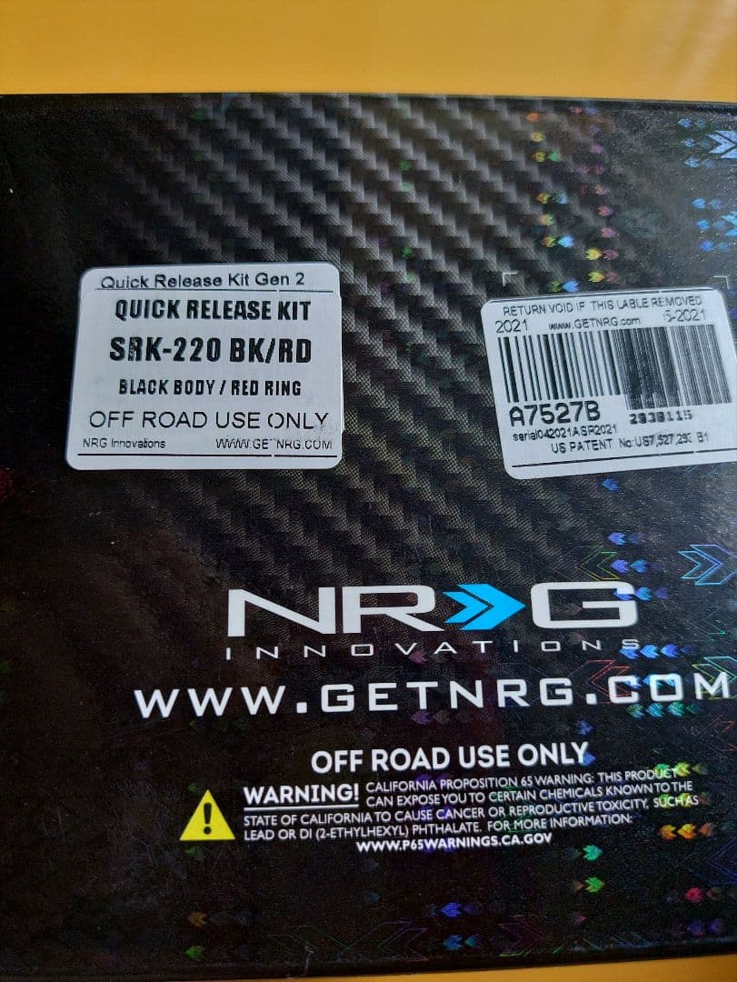 NRG SRK-220 BK/RD クイックリリースキット