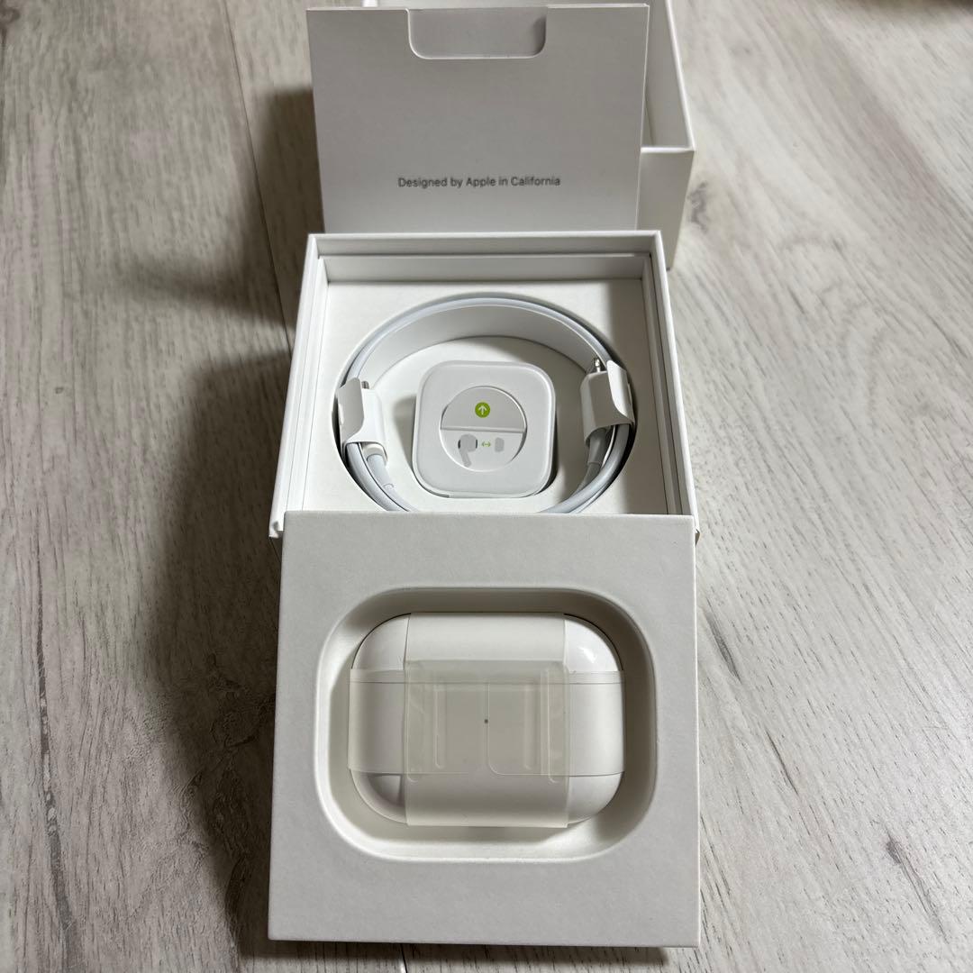 イヤホン AirPods Pro with MagSafe Charging Case