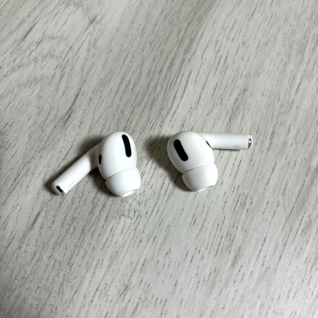 イヤホン AirPods Pro with MagSafe Charging Case