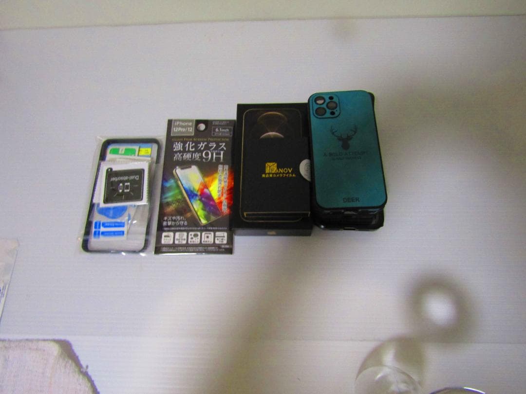 ihone12Pro250Gケース他