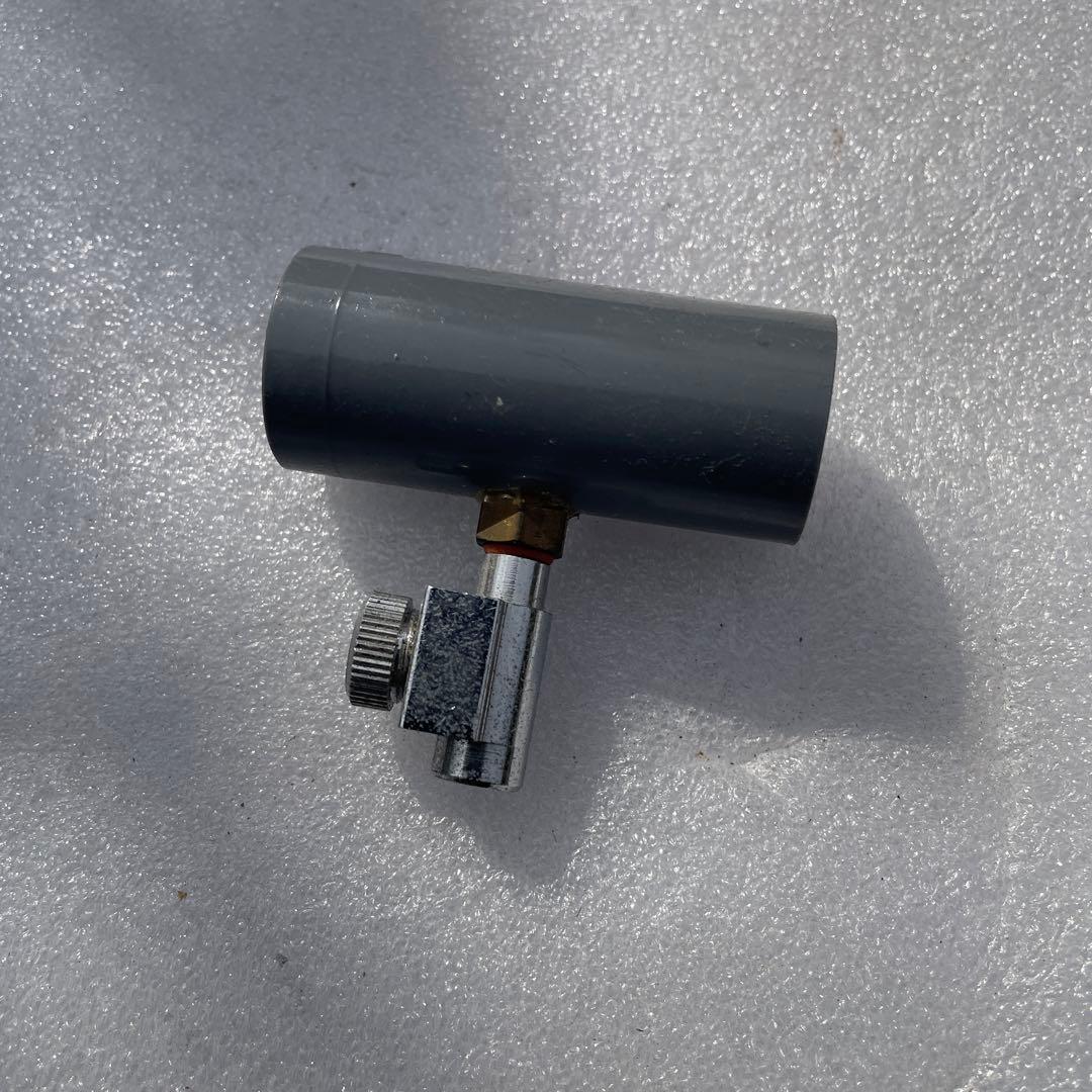 撒水用受けとノズルで20個と20個予備の受け、20個撮影のため今袋を開けました。