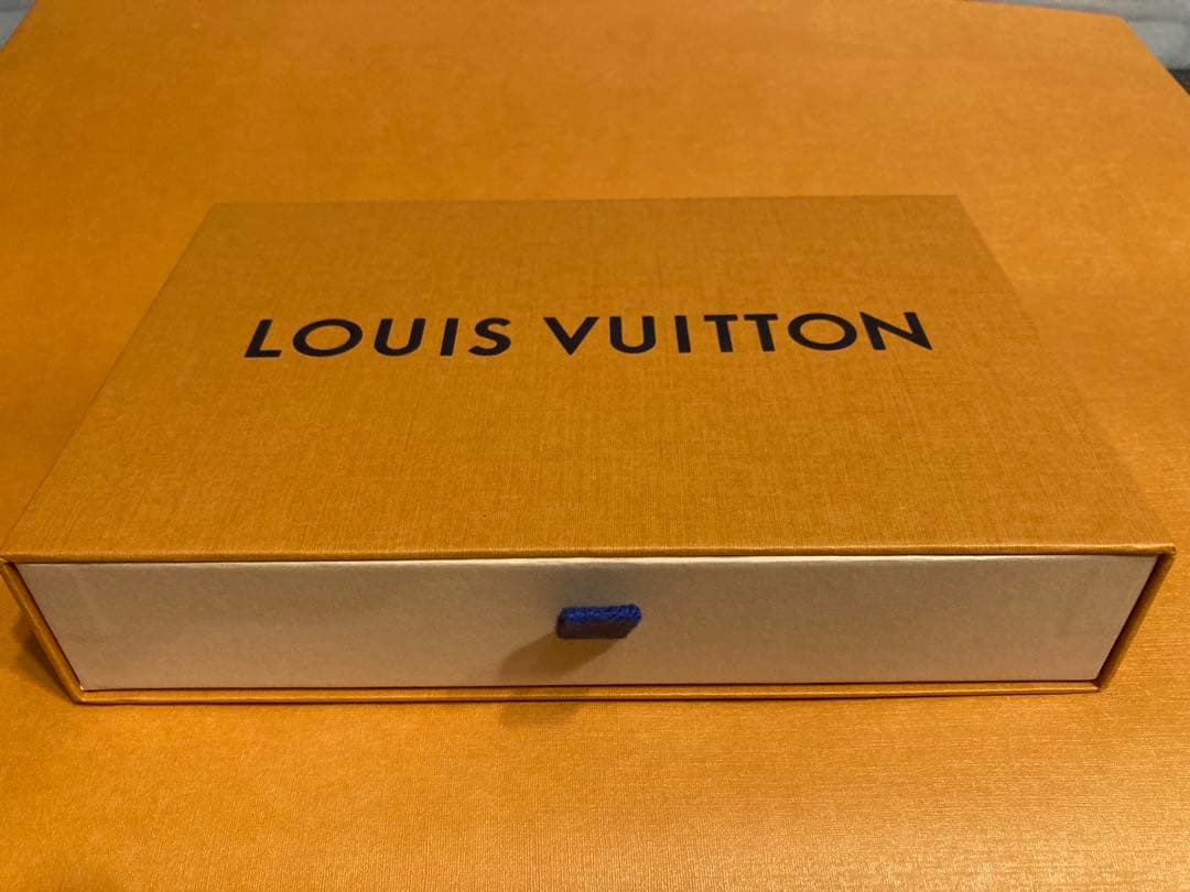 SK様 ルイヴィトン　iPhone SE2 iPhone8ケース