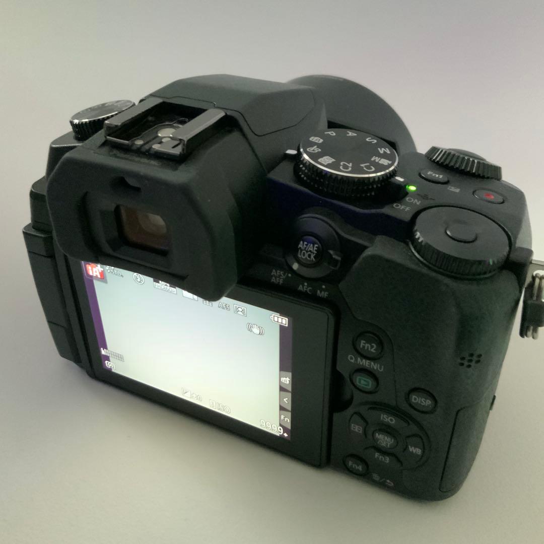 LUMIX G デジタル一眼レフカメラ 本体とレンズ2本