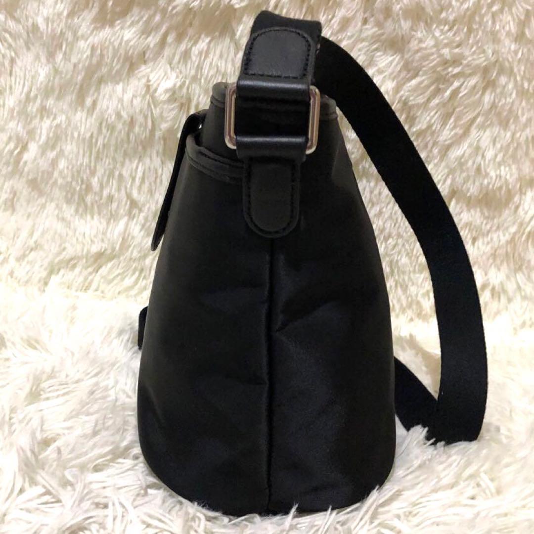 未使用☆ハンティングワールド ショルダーバッグ　 ブラック