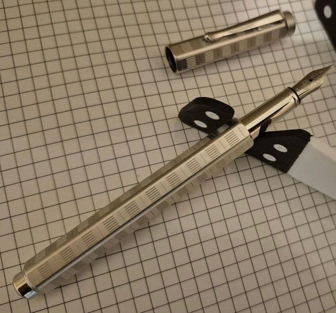 CARAN d'ACHE 万年筆