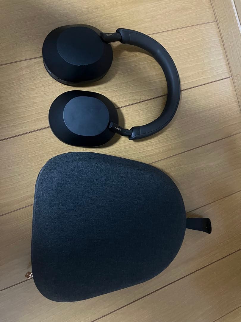 ブラック ワイヤレスヘッドセット キャリングケース付き値下げ可能