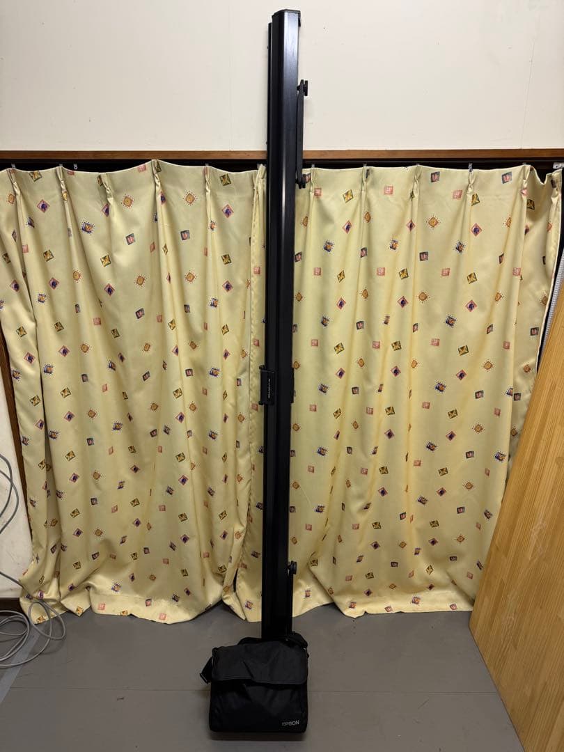 EPSON プロジェクター　スタンドスクリーン EB-W420 GML-100W