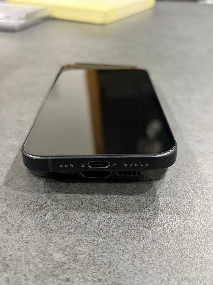 【美品】iPhone 15 256GB ブラック SIMフリー バッテリー84%