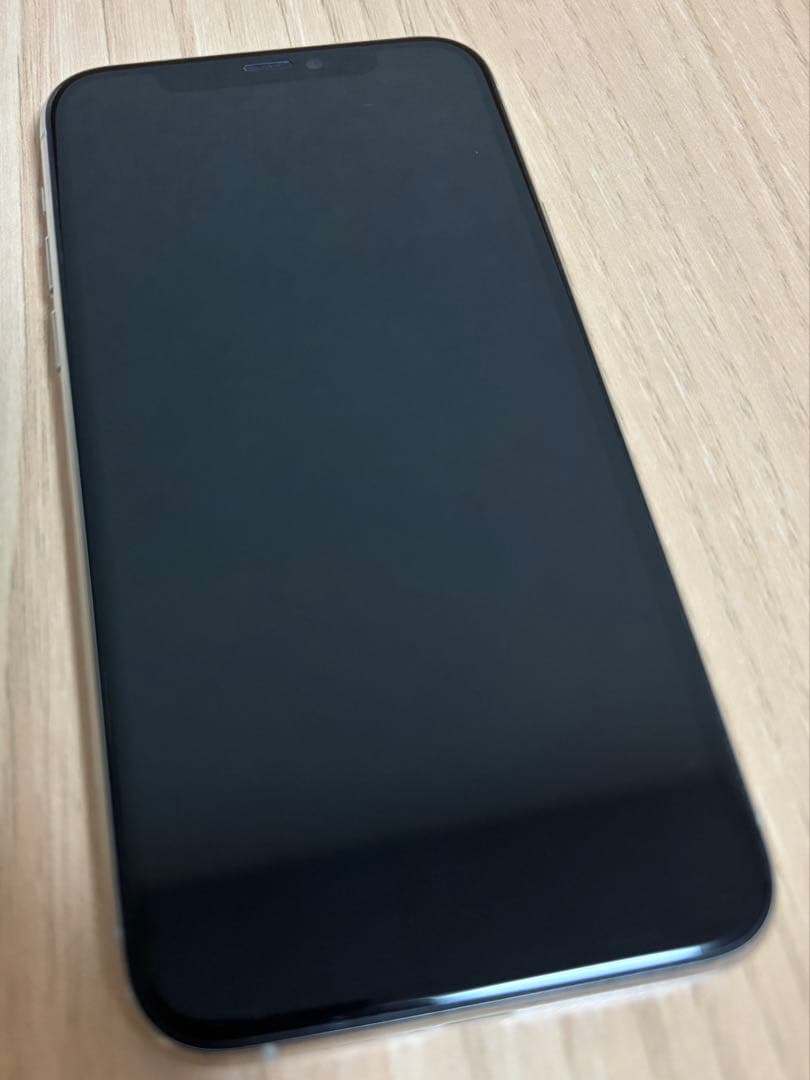 iPhone 11 pro シルバー　64GB SIMフリー