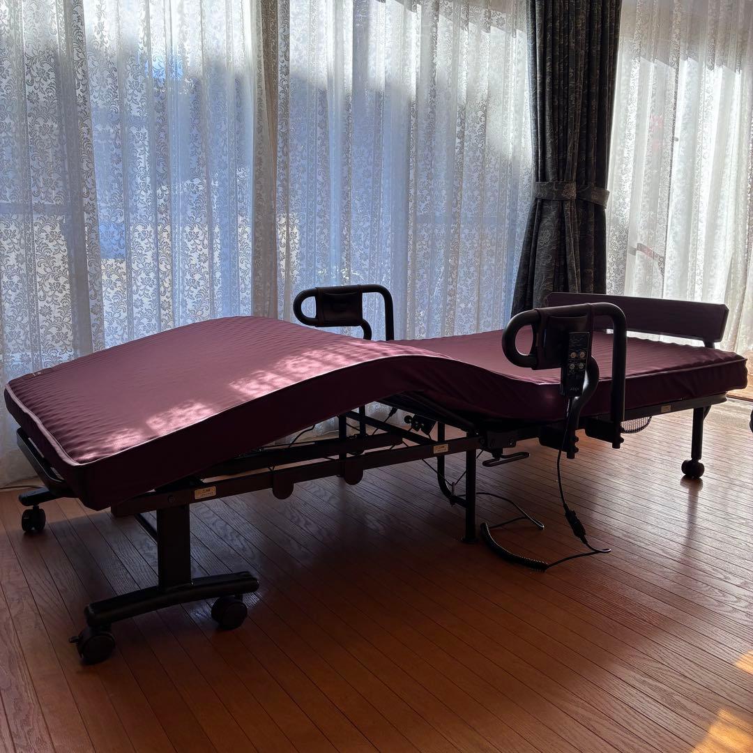 【美品】【送料込み！】ニトリ　ATEX アテックス　折りたたみ式　介護ベッドにも