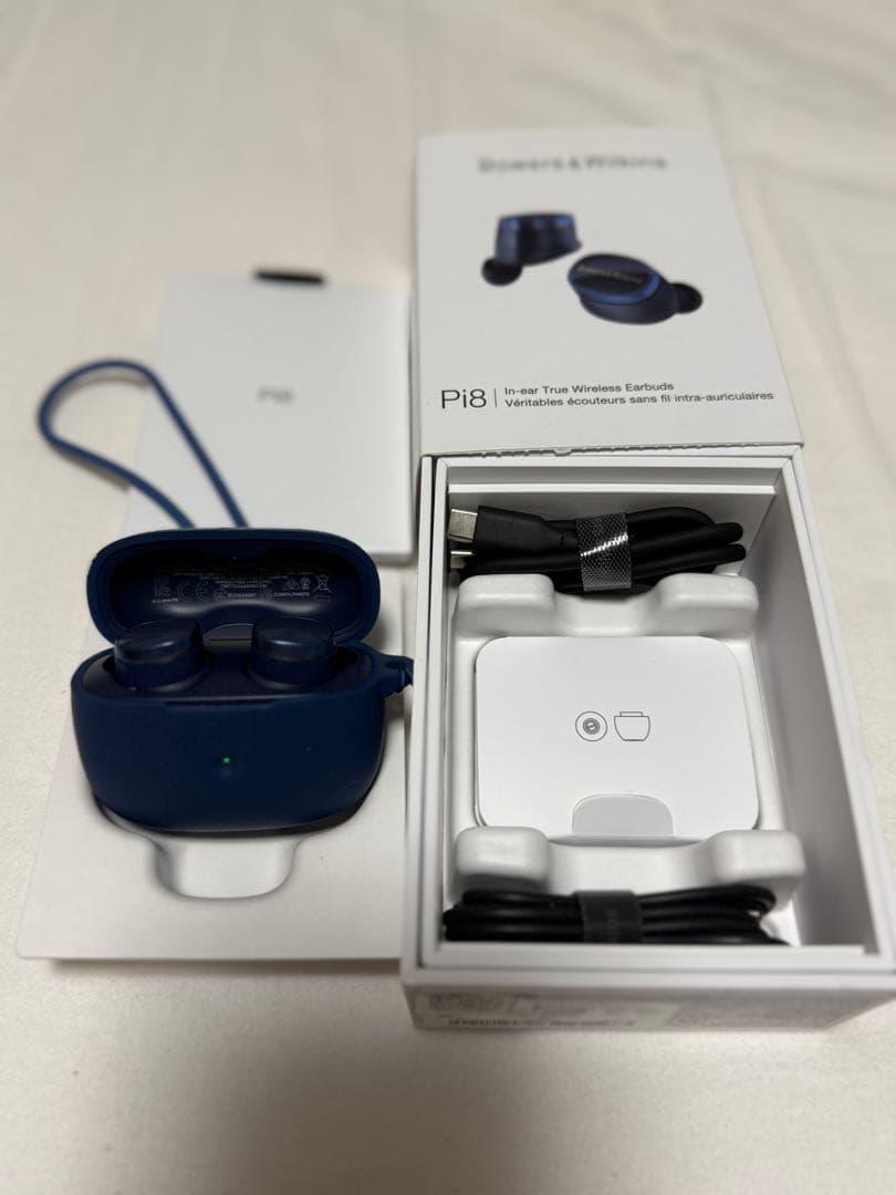 8回使用Bowers & Wilkins Pi8 ミッドナイト・ブルー ケース付