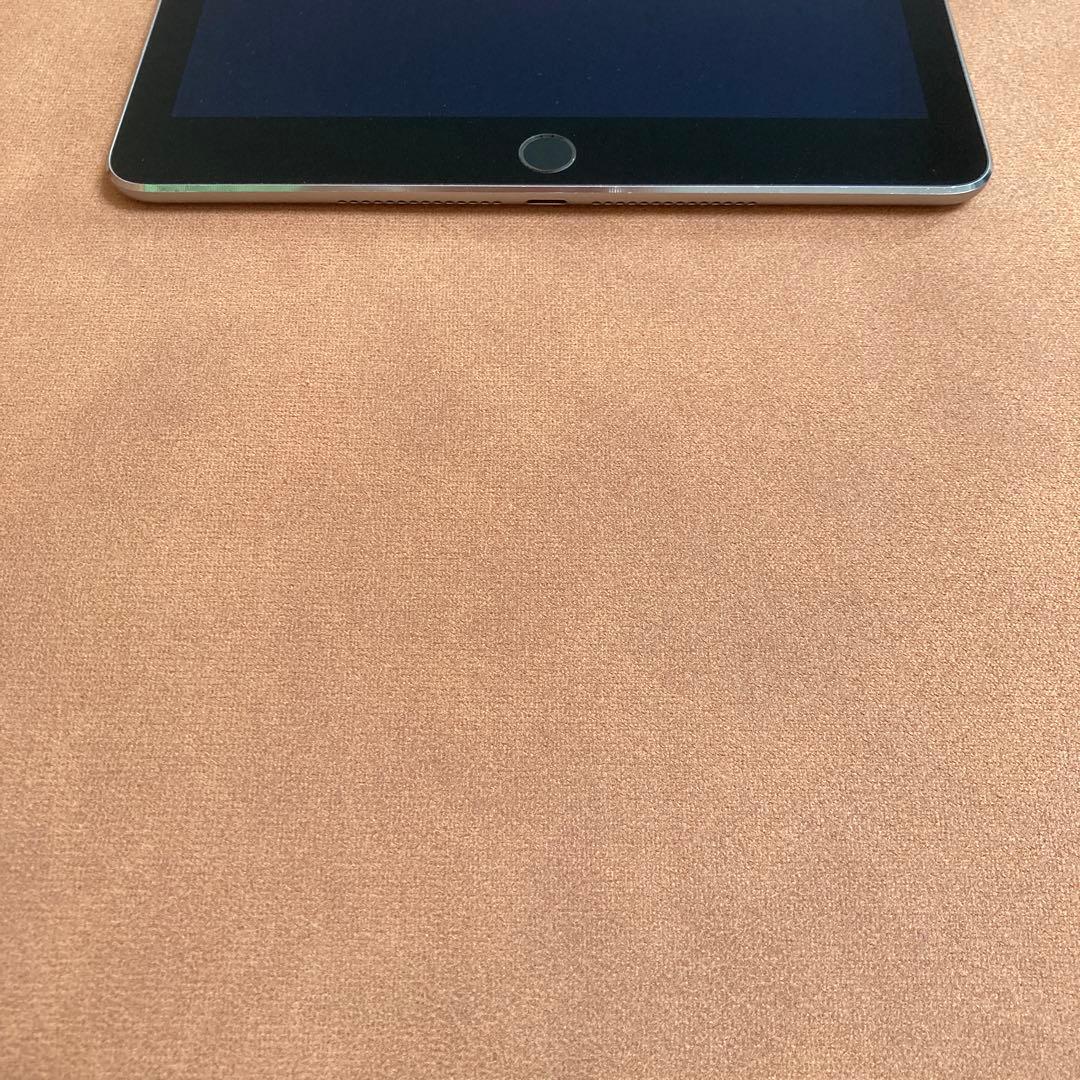 812 電池最良好☆iPad Air2 第2世代 128GB WIFIモデル☆