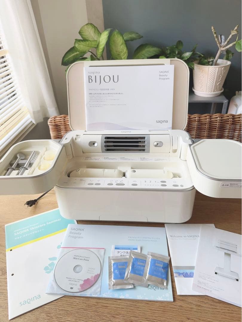 メーカー点検済み✴︎購入価格約34万円　サキナ　BIJOU ビジュー　美顔器
