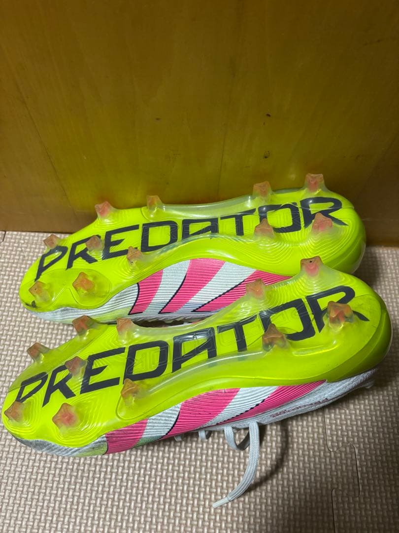 adidas Predator サッカーシューズ ホワイト/ピンク