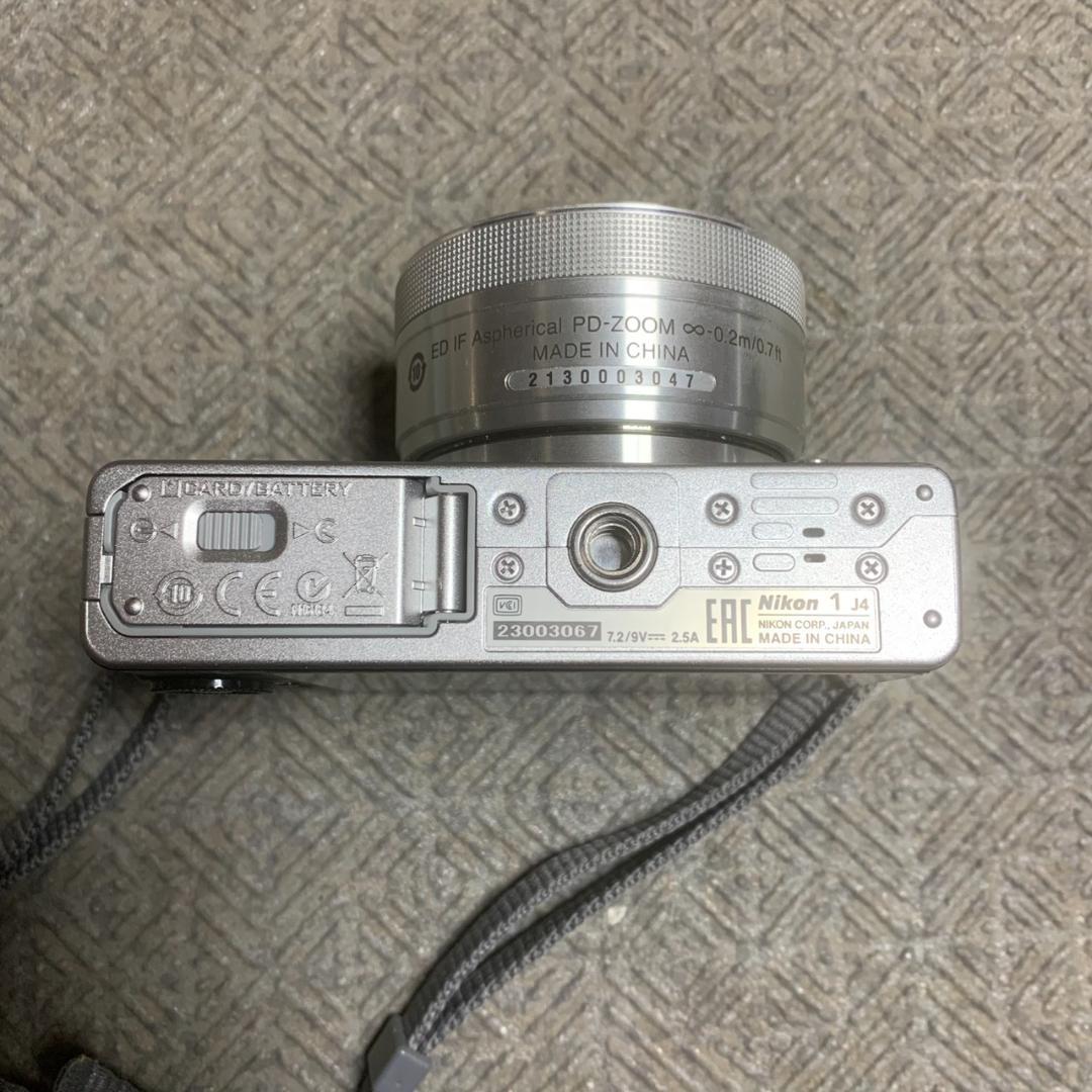 K859 ニコン ミラーレス一眼レフカメラ Nikon 1 J4