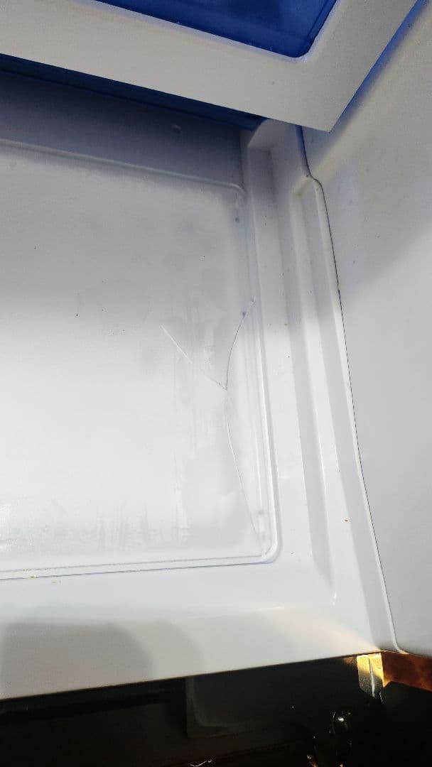 SHARP　家庭用　大型冷蔵庫　500L〜　自動製氷機能　RED レッド