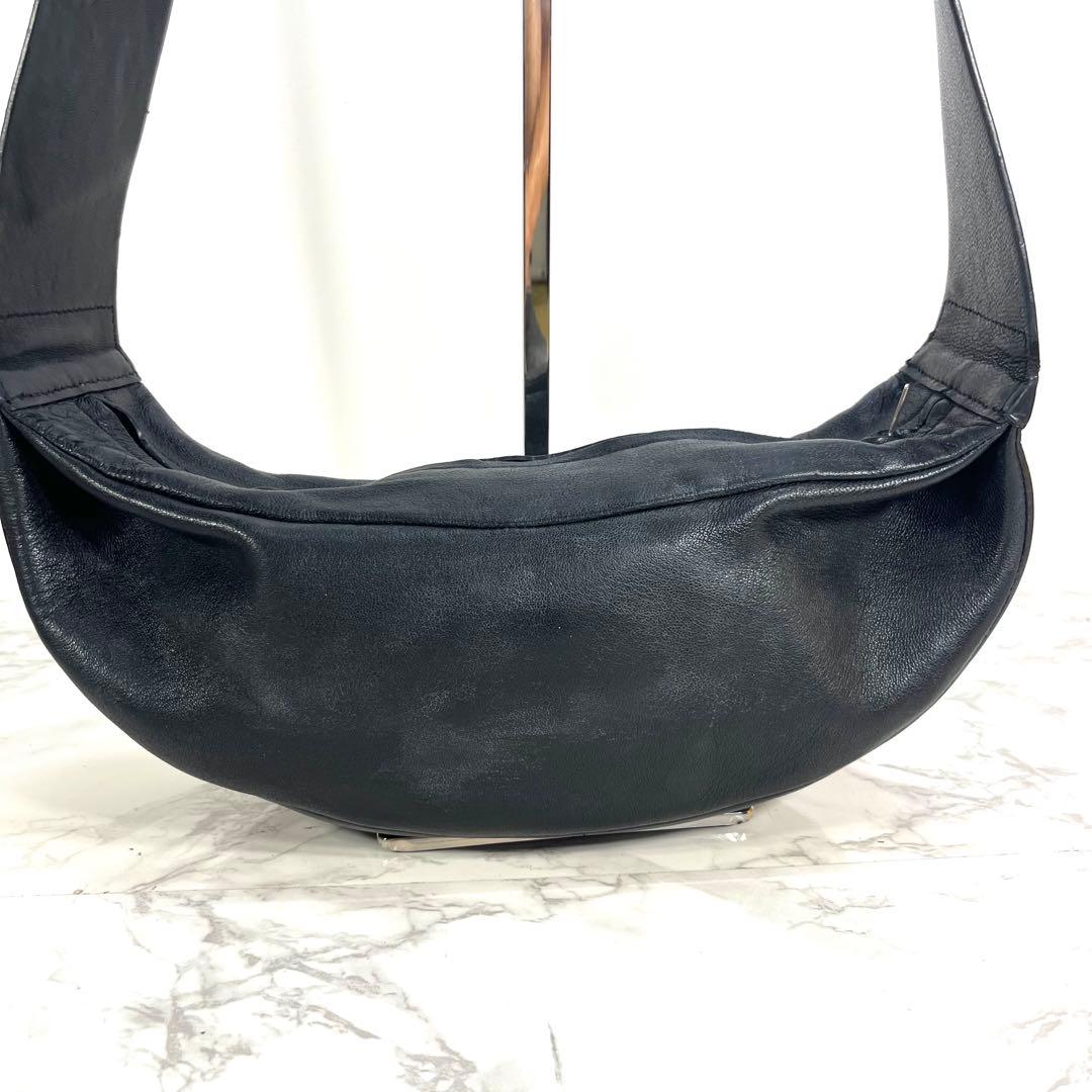 コ*モ様 COS コス ボディバッグ 羊革 プリーツベルトバッグ 黒 closs