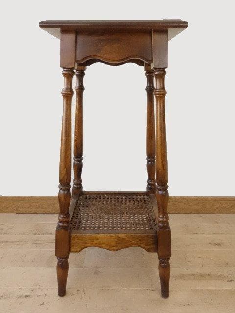 カリモク　コロニアル　花台　サイドテーブル　USED　再塗装済