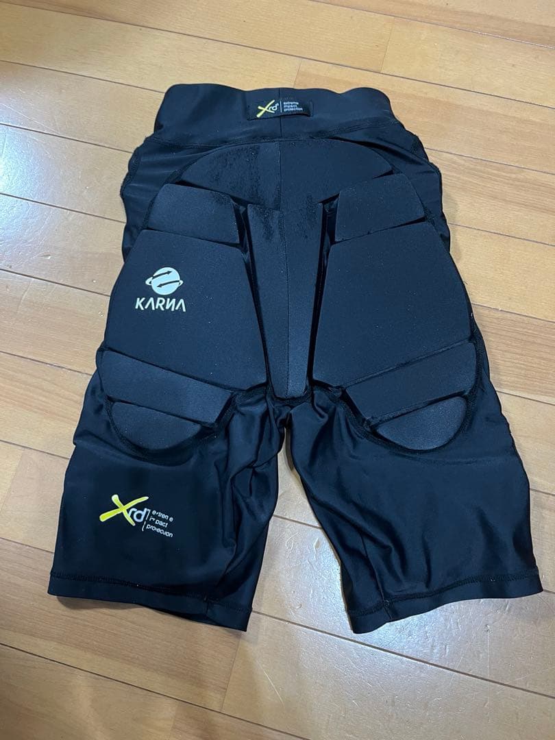 KARNA/カルナ SHORTS XRD ヒッププロテクター