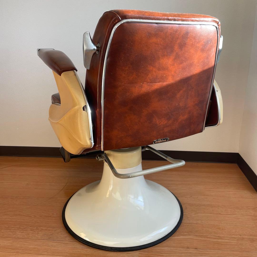 2月末まで 静岡県【直接取引限定】バーバーチェア 回転式　昭和レトロ　椅子