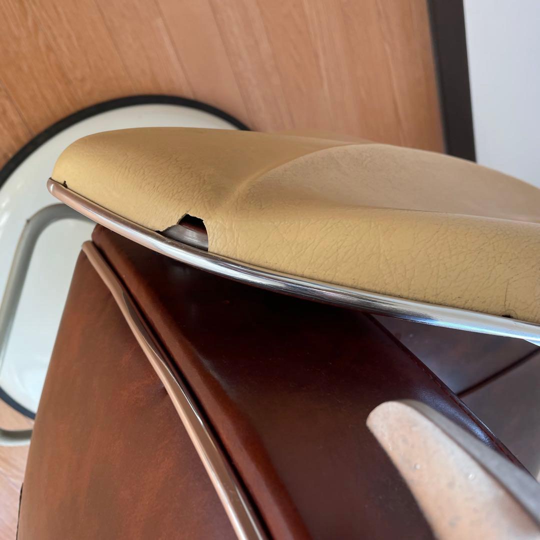 2月末まで 静岡県【直接取引限定】バーバーチェア 回転式　昭和レトロ　椅子