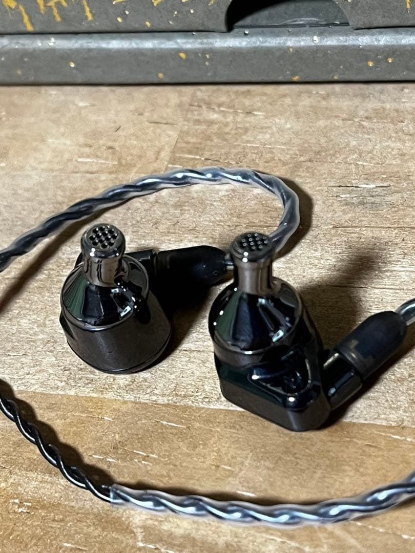 イヤホン Campfire Audio DORADO 2020