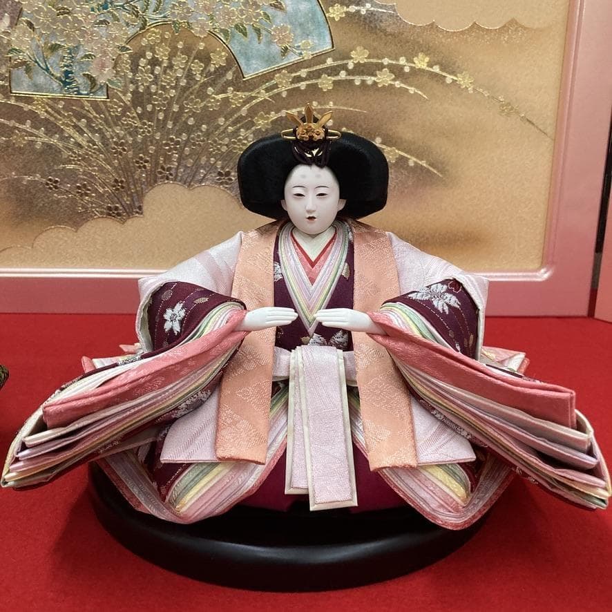 F4-7 訳あり特価　きれいな刺しゅう花柄衣裳　三五親王のみ