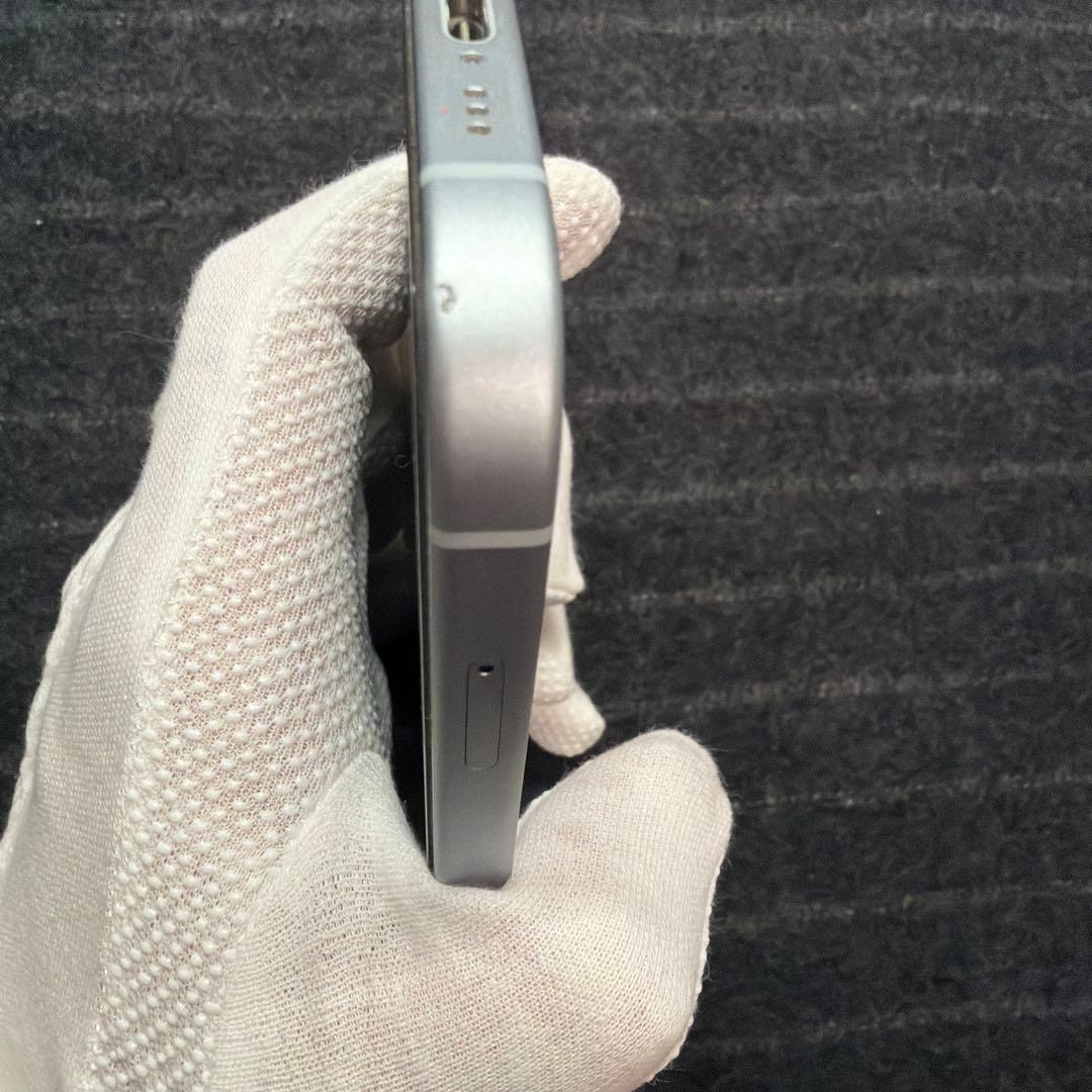 【美品】iPhone15 128GB ブルー（ホワイト） Appleストア購入品