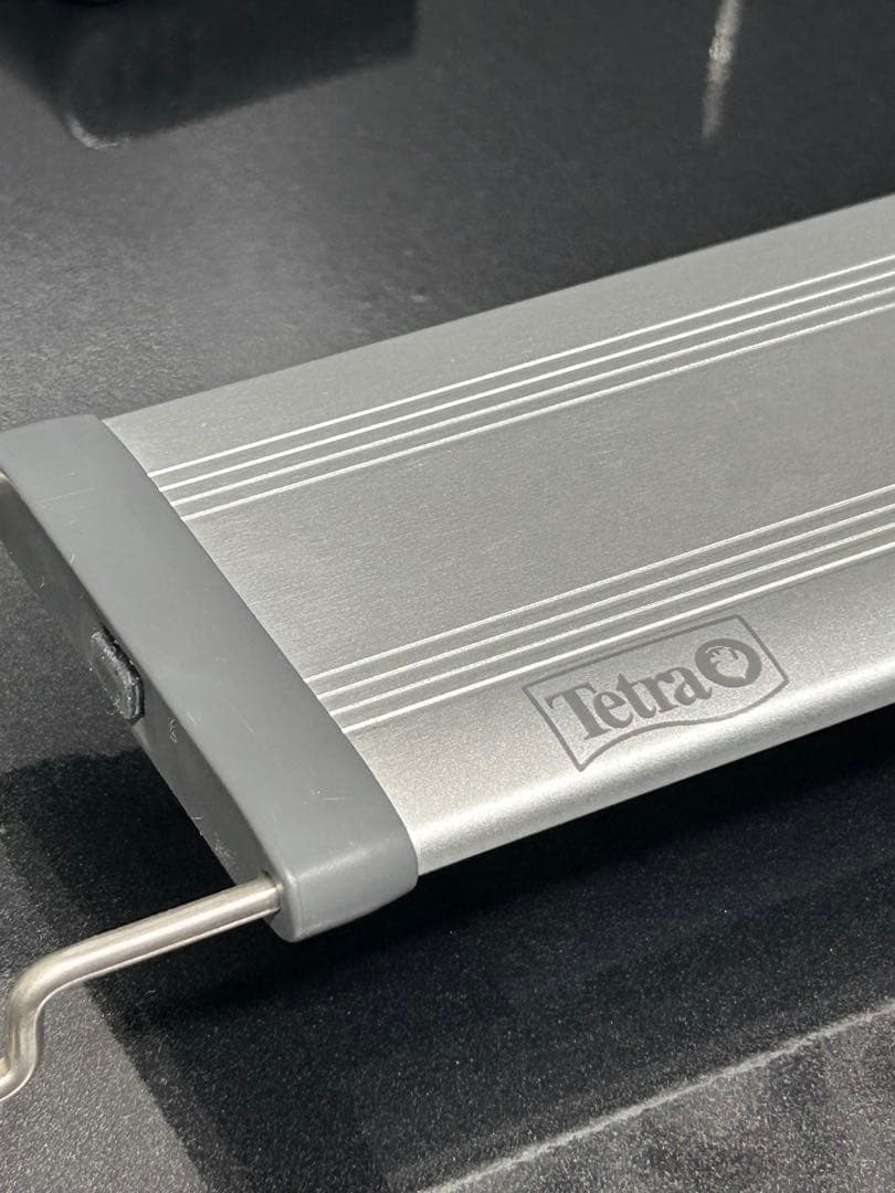 逆さ毛鉤  Tetra パワーLEDライト 60センチ×2