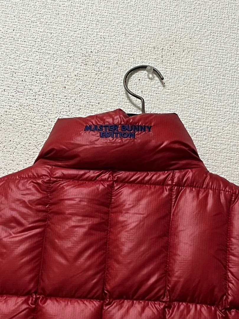 マスターバニーエディション　ナイロンダウンベスト/6　赤　ロゴ刺繍　ダウン80%