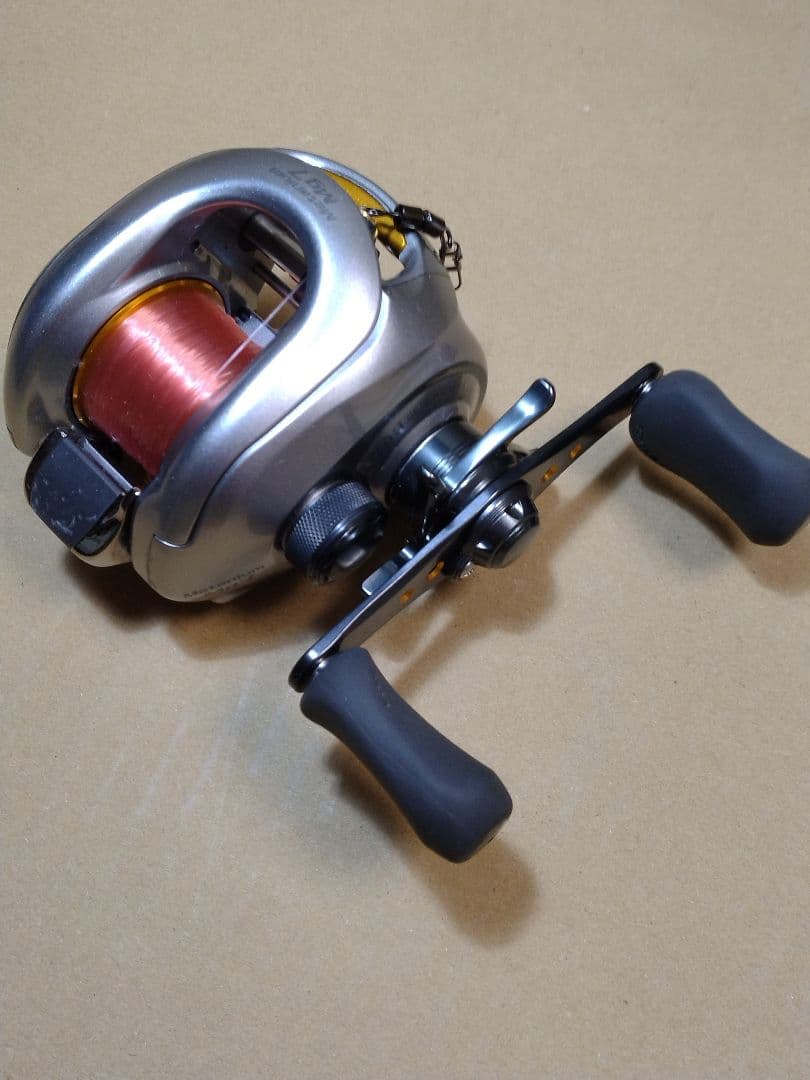 中古良品　シマノ 07メタニウムMg7 右ハンドル