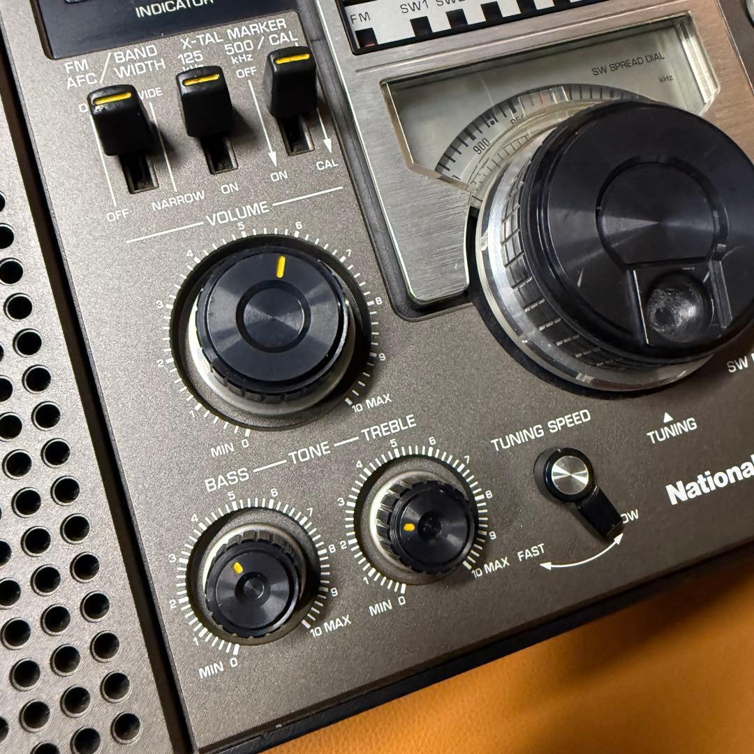 National Panasonic Cougar RF-2200 BCLラジオ
