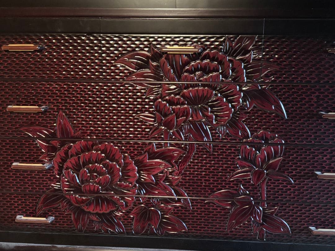 鎌倉彫　桐箪笥