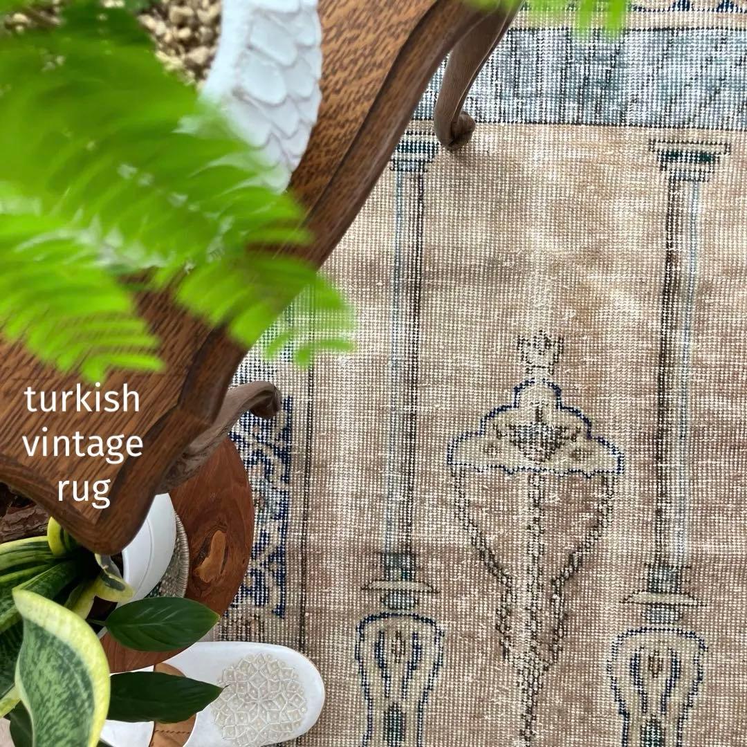 アート✳︎塔✳︎シャンデリア　キャラメルベージュ　ブルー　トルコヴィンテージラグ