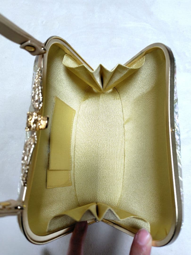 和装用バッグ 金色 花柄（礼装用）