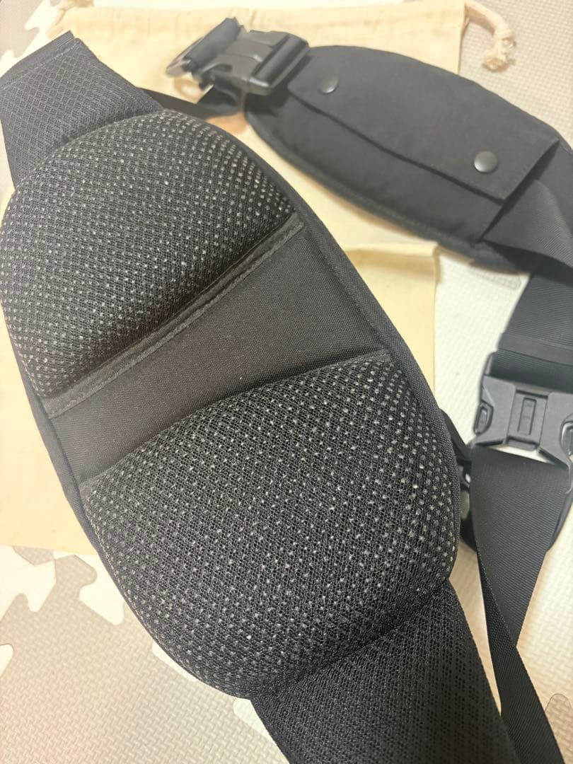 Hugoo 多機能バッグ 黒/黄色