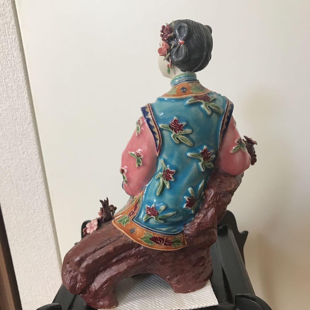 陶磁器　人形 美人彫刻 アンティーク 中国 古美術品