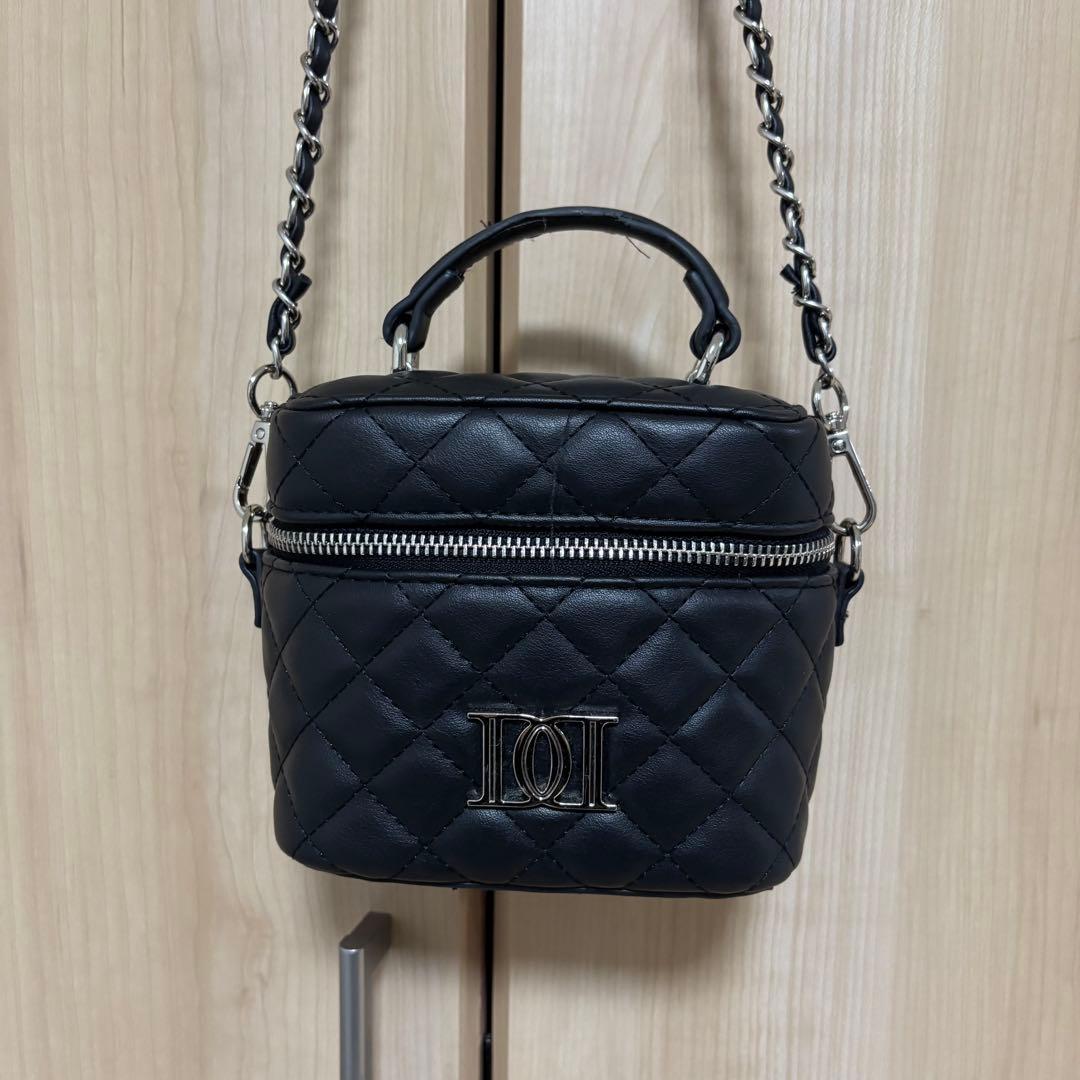 Darich ダーリッチ キルティングスクエアミニバッグ シルバーパーツ