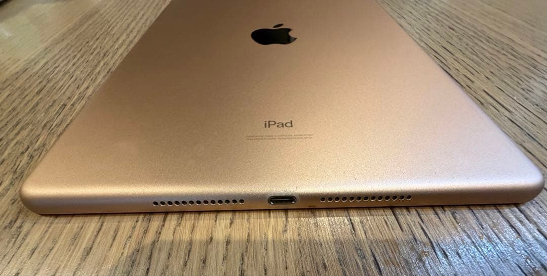 鯨　iPad 第７世代 Wi-Fiモデル 128GB ジャンク品