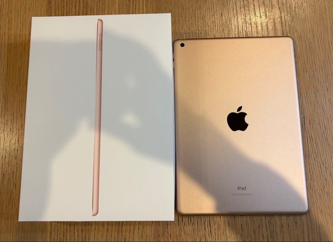 鯨　iPad 第７世代 Wi-Fiモデル 128GB ジャンク品